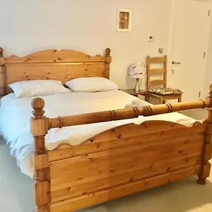 Homestay Luxury Ensuite 2 Minutes From Station, Cambridge (Cambridgeshire)